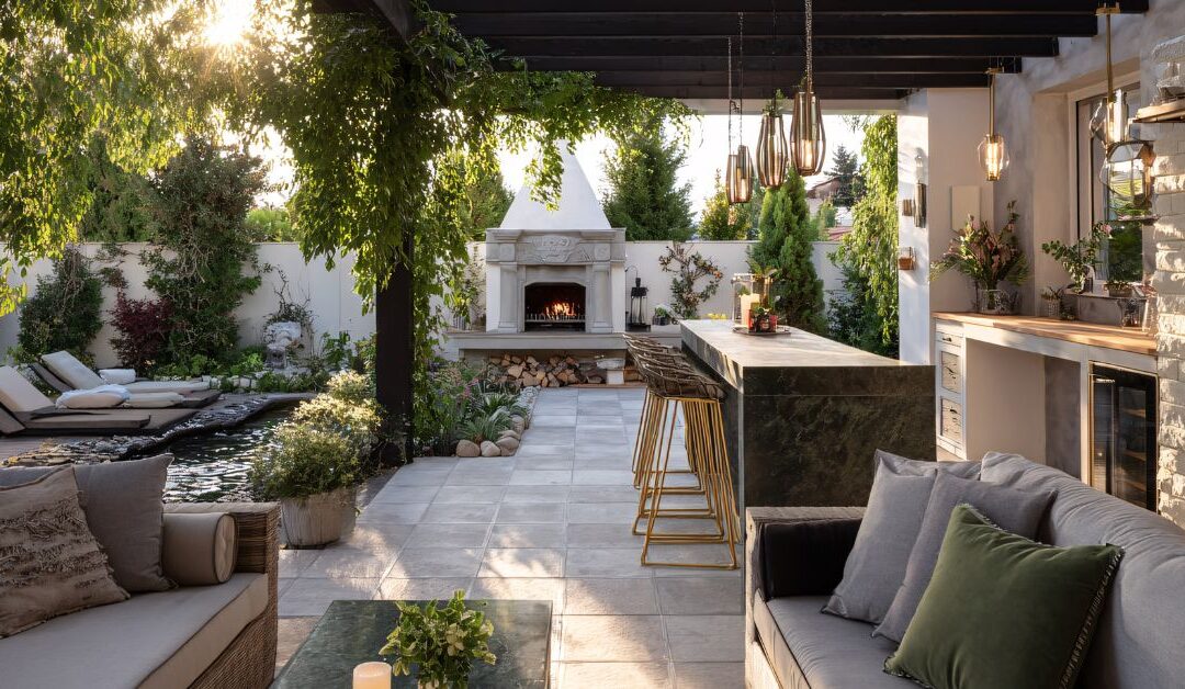 How to Create a Cozy Outdoor Retreat with the Right Patio Umbrella